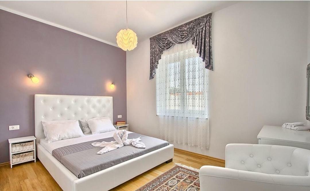 Villa Zafirah Пула Екстер'єр фото